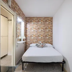 https://piazza-di-spagna-5-stelle-navona-appartament.it-romehotels.com